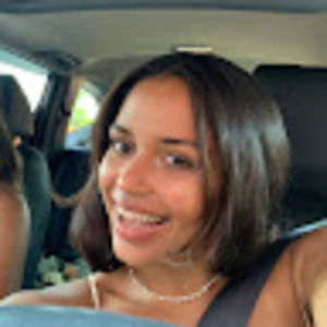 Meet your Posher, Abigail